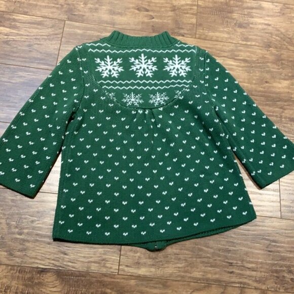 DC Green and white Christmas sweater - Picture 5 of 10